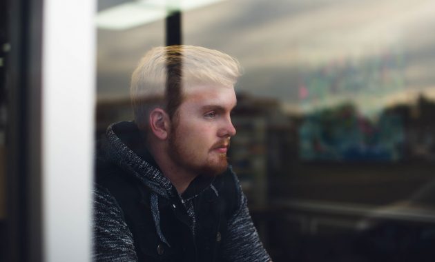 自分に自信がない男性　恋愛